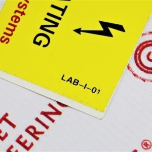 Предупредительная этикетка LAB-I-01 (938947-000) Raychem Английский/ English
