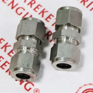 Муфта Swagelok, наруж. диам. трубки 12 мм x 1/2 дюйма | SS-12M0-6-8