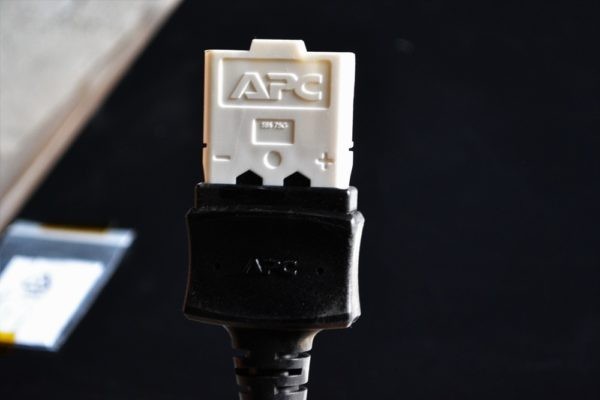Комплект батарей для APC Smart-UPS SRT 192 В 8 и 10 кВ·А Артикул SRT192BP2 (3)