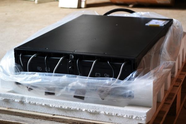 Комплект батарей для APC Smart-UPS SRT 192 В 8 и 10 кВ·А Артикул SRT192BP2 (6)