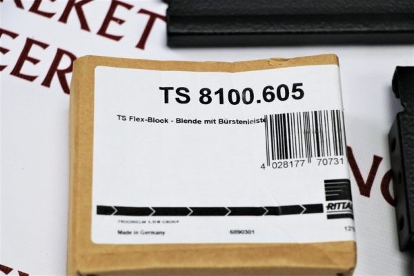 TS8100.605 RITTAL FLEX-BLOCK TRIM PANEL WITH BRUSH STRIP H 100MM FOR WD 600MM (3)