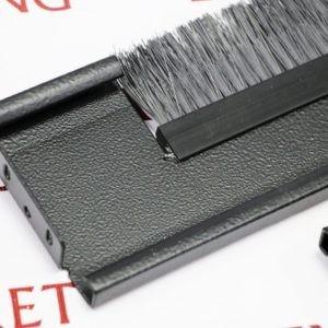 TS8100.605 RITTAL FLEX-BLOCK TRIM PANEL WITH BRUSH STRIP H: 100MM FOR WD: 600MM | TS8100.605 ОТДЕЛОЧНАЯ ПАНЕЛЬ RITTAL FLEX-BLOCK СО ЩЕТКОЙ В: 100 ММ ДЛЯ ШИРИНА: 600 ММ